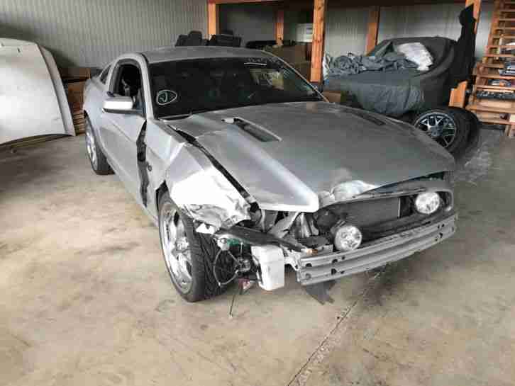 Mustang 2013 Unfall Auto 5.0 GT v8 20 zoll tuning