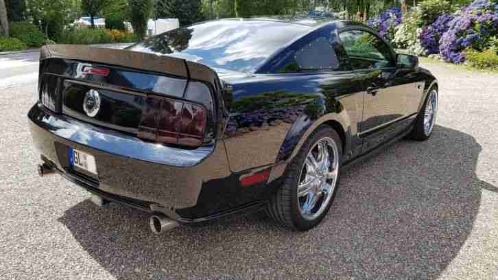 Ford Mustang 4.0 V6 2005er !!! Viele Extras !!!