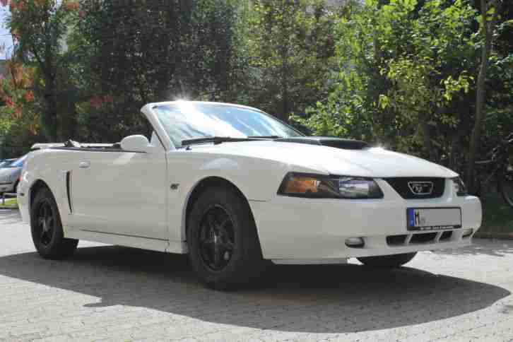 Ford Mustang 4.6 GT V8 Cabrio Weiss Perleffekt