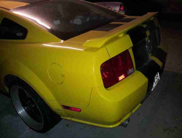 Ford Mustang Coupe 2005-2010 (GT Optic) 4.0/ 6.Zyl Automatic 22 Zoll (Tief-Bett)