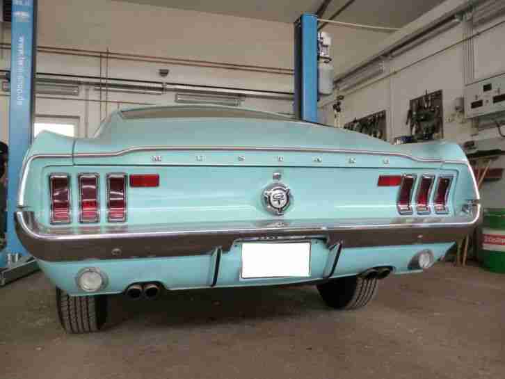 Ford Mustang Fastback