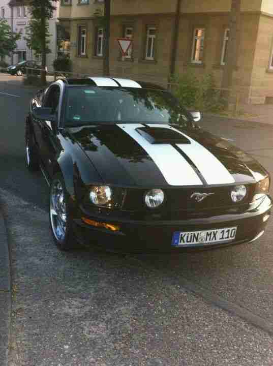 Ford Mustang GT Premium 4.6 V8 20 Zoll Chrom