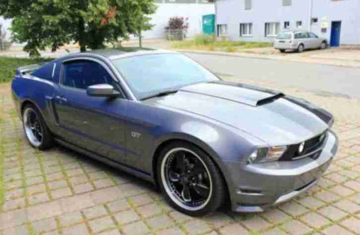 Ford Mustang GT V8 4, 6 L