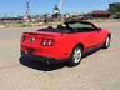 Ford Mustang V6 !!! CABRIO !!! EZ 2012 3.7, 300 PS Wie Neu!!!