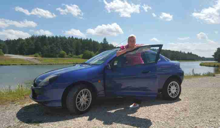 Ford Puma blau