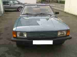 Ford Taunus 1,6L in Metallicblau aus erster Hand, Baujahr 1982