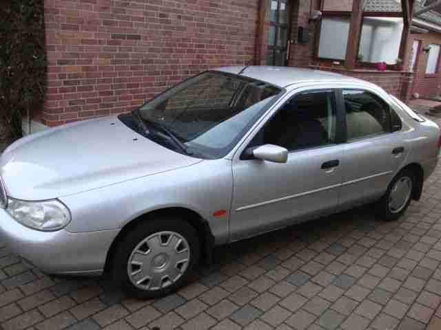 Fort Mondeo 1, 8l Euro 4 ez 06.2000