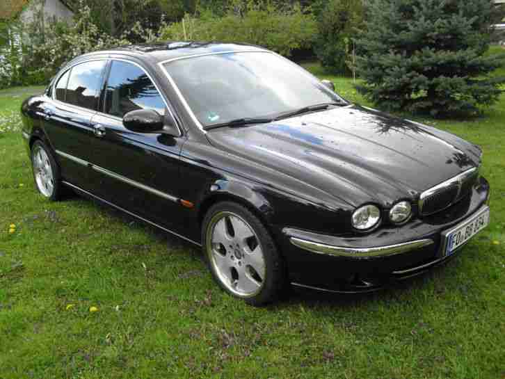 Gepflegter , sauberer Jaguar X-Type 2,5 V6 aus Dr.Hand