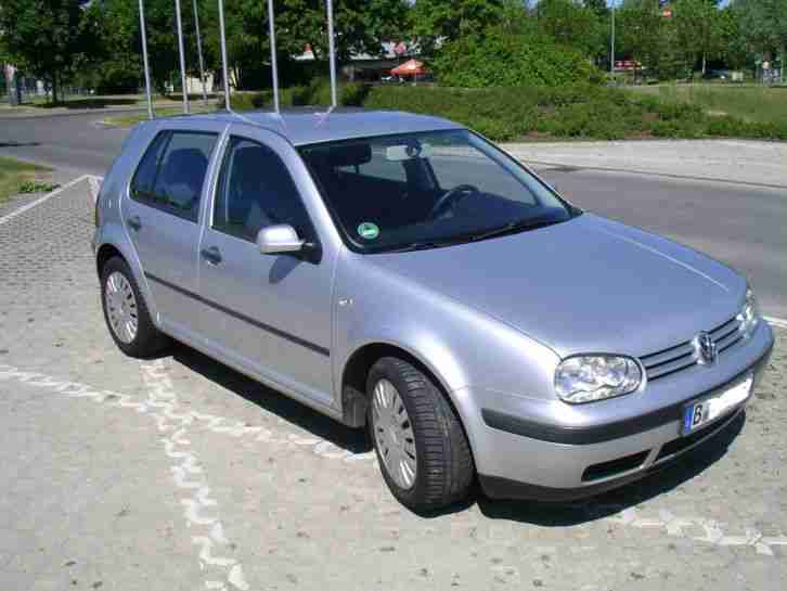 Golf Automatik Modell Edition Tüv neu 4/2020 Ganzjahresreifen Navi
