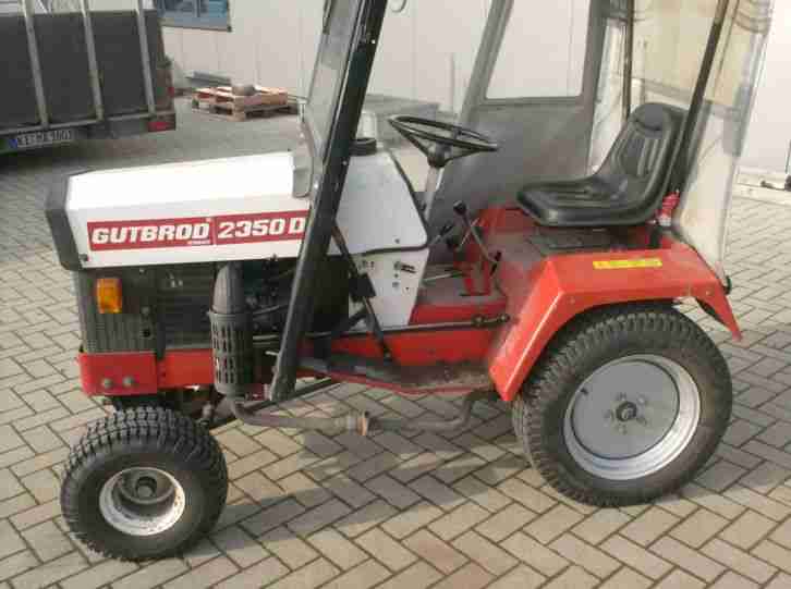 Gutbrod Traktor 2350 Diesel mit Kabine im guten Zustand inkl. Anhänger mit Brief