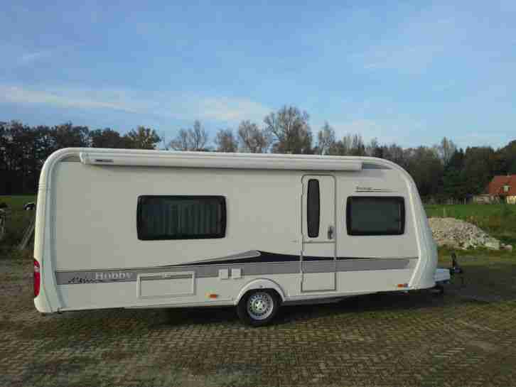 HOBBY PRESTIGE 540 WLU, Einzelbetten, Rundsitzgruppe,