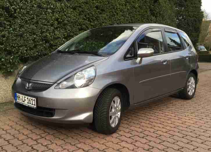 HONDA JAZZ 1, 4 LS mit AHK nur 83.500km, EZ 05