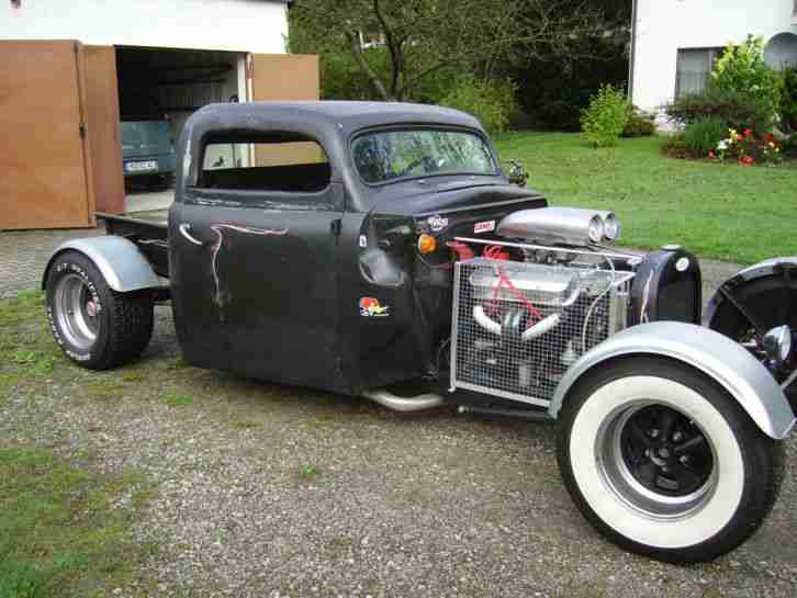 HOT ROD Ford Pick Up Truck