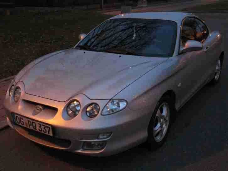 HYUNDAI Coupe 2, 0 RD diverse Neuteile, silber, 159TKM, Klima