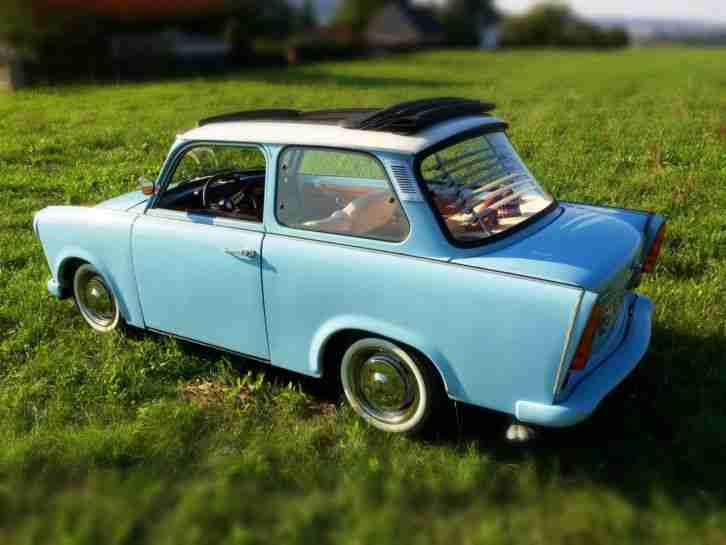Himmelblauer Trabant 601 mit Faltdach, TÜV fast Neu, schöner Retro-Umbau