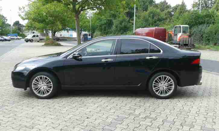 Honda Accord 2.0 i Sport Leder 17 Zoll Klima Doppel Endrohr Winterreifen Neu