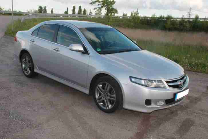 Honda Accord Lim. 2.0i Sport 30 Jahre Edition. 1 Hand,Garagenfahrzeug 72.600 km.