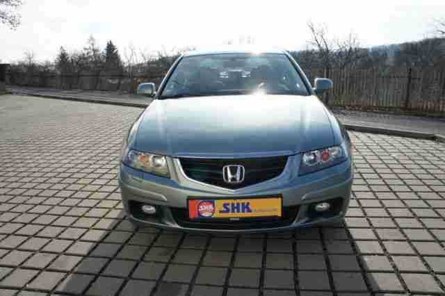 Honda Accord Lim. 2.4 Executive*2Hand*Leder*Xenon*Navi