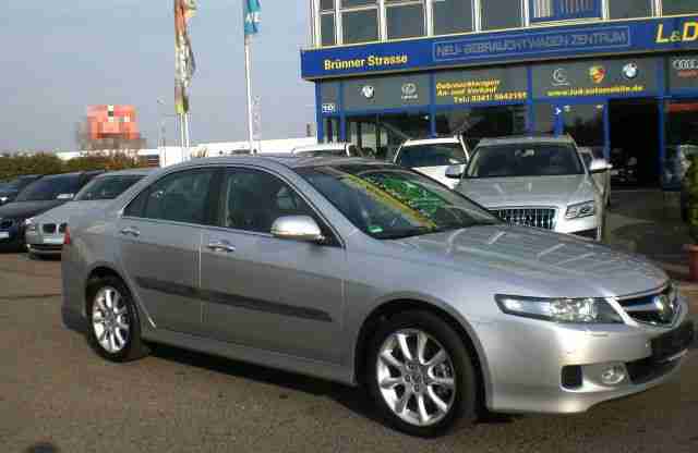 Honda Accord Lim. 2.4 Executive XENON NAVI LEDER TEMP