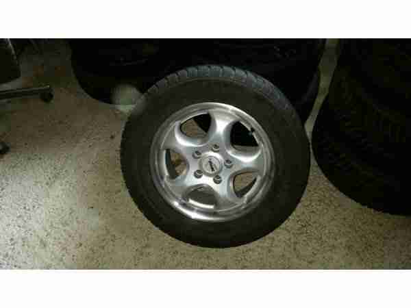 Honda CR-V 2.0 4x4 Allrad Geländewagen Nichtracher wenig KM Top Geflegt!!!