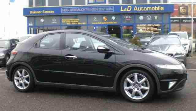 Honda Civic 1.8 Executive 5 türig NAVI SITZHZG PANORA