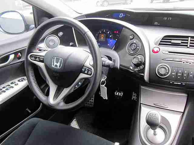 Honda Civic 1 8 Sport Tempomat Klimaaut Tolle Angebote In Honda