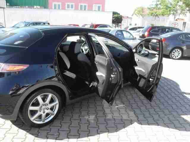 Honda Civic 1.8i-VTEC Sport