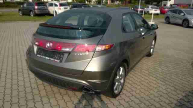 Honda Civic 1.8i