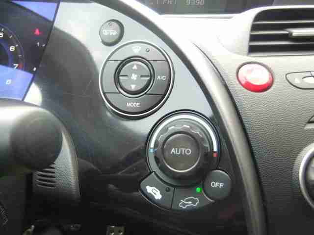 Honda Civic 1.8i-VTEC Sport