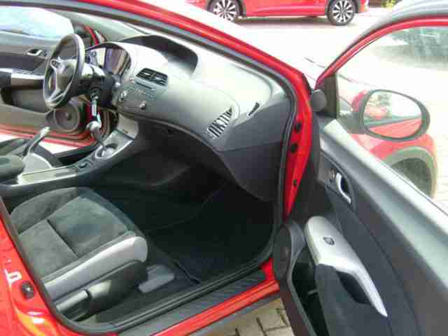 Honda Civic 1.8i-VTEC Sport