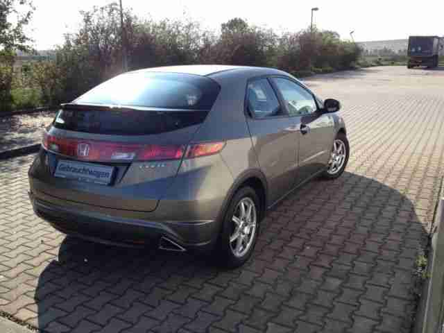 Honda Civic 1.8i-VTEC Sport