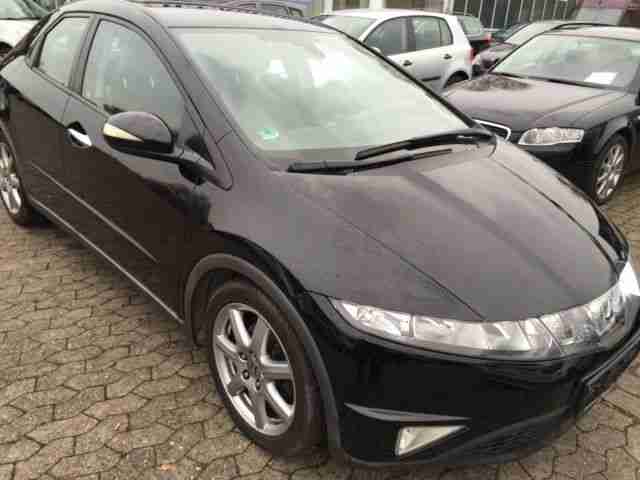 Honda Civic 1.8i-VTEC Sport