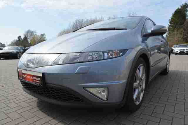 Honda Civic 1.8i VTEC i SHIFT Executive
