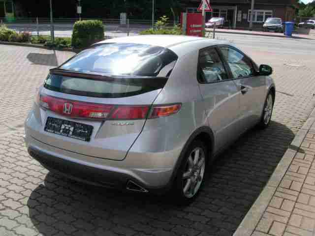 Honda Civic 1.8i-VTEC i-SHIFT Sport