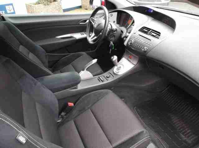 Civic 1.8i VTEC i SHIFT Type S