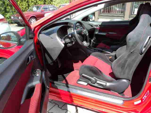 Honda Civic 2.0 i-VTEC Type R