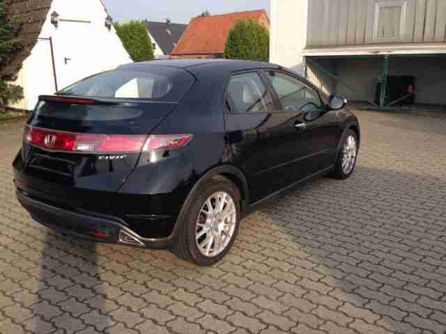 Honda Civic 2.2i-CTDi DPF Sport