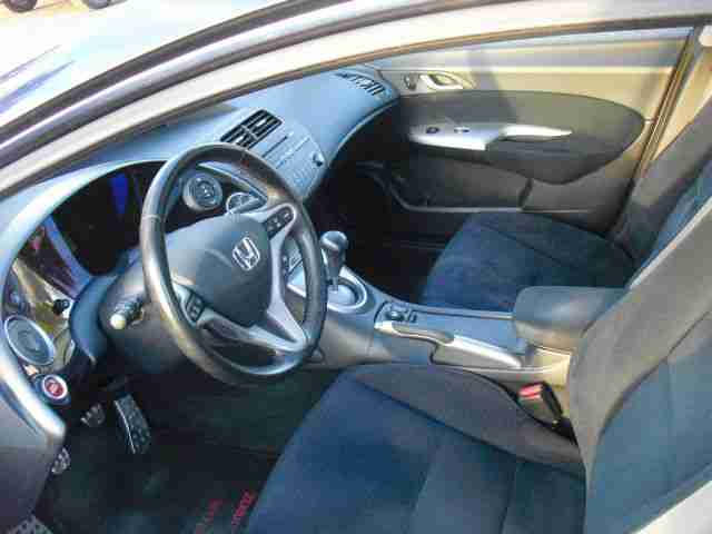 Honda Civic Lim.5 1.8 Executive Klimaaut. Xenon 6G. 1H