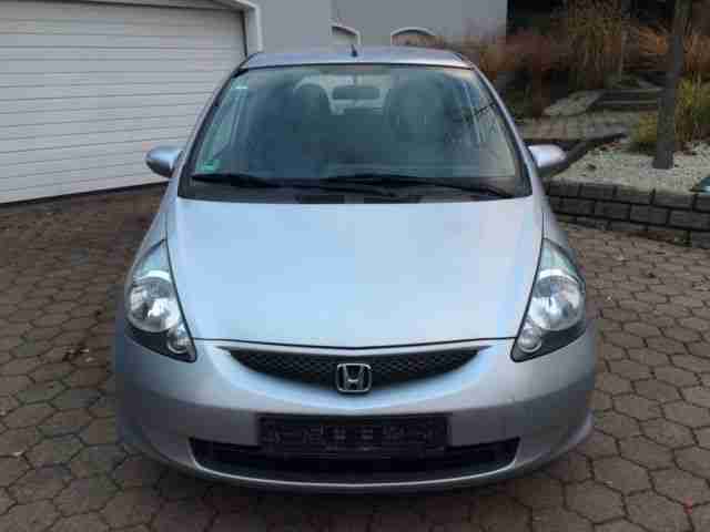 Honda Jazz 1.4 CVT LS,Automatik,8xbereift,AHK,Tüv 8-17