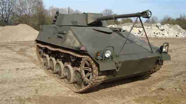 Hotchkiss Panzer Kanone, Model 1963, Oldtimer, Kettenfahrzeug