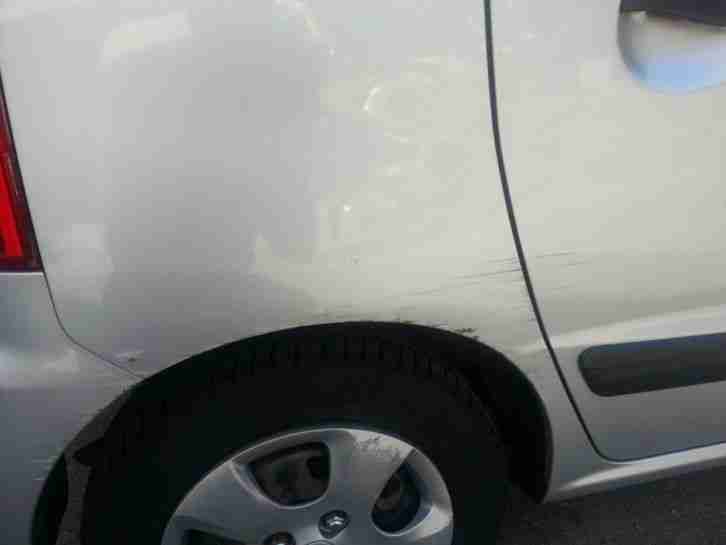 Hyundai Atos Prime EZ 06.2004, 112.000 km TÜV/AU 09.15 , 8-fach bereift