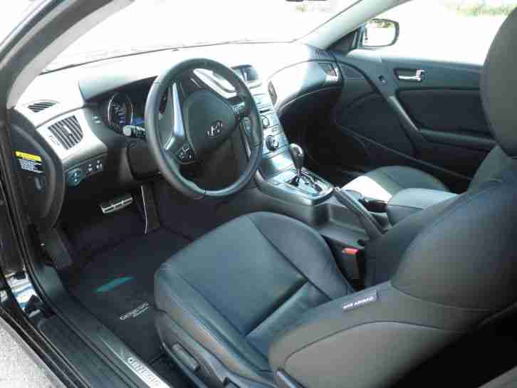 Hyundai Genesis Coupe 3.8 V6 6 Gang Automatik Garantie wenig Kilometer