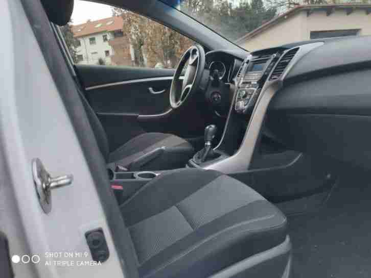 Hyundai I 30, Facelift Modell 2016, scheckheftgepflegt, Herstellergarantie 12/20