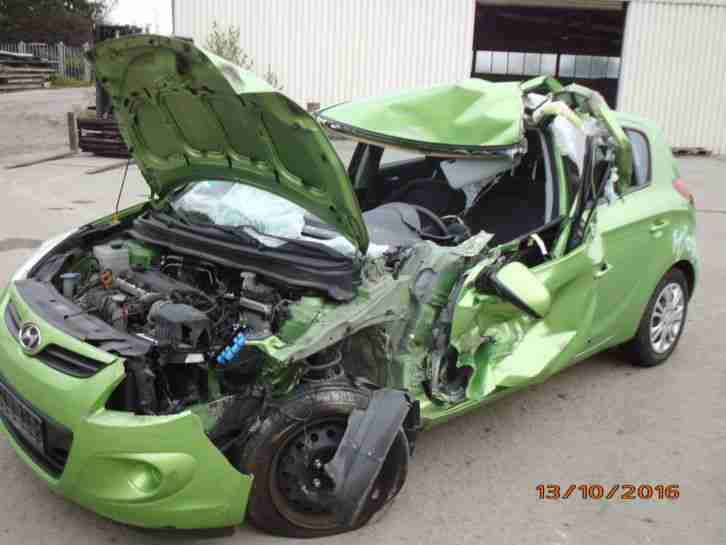 Hyundai I20 Benziner 1.4, EZ 11/2009, Unfallfahrzeug