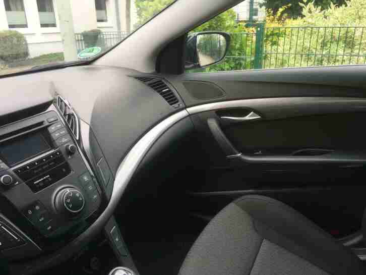 Hyundai I40 1,7 CRDI Limousine scheckheftgepflegt 38.500 Km TÜV NEU