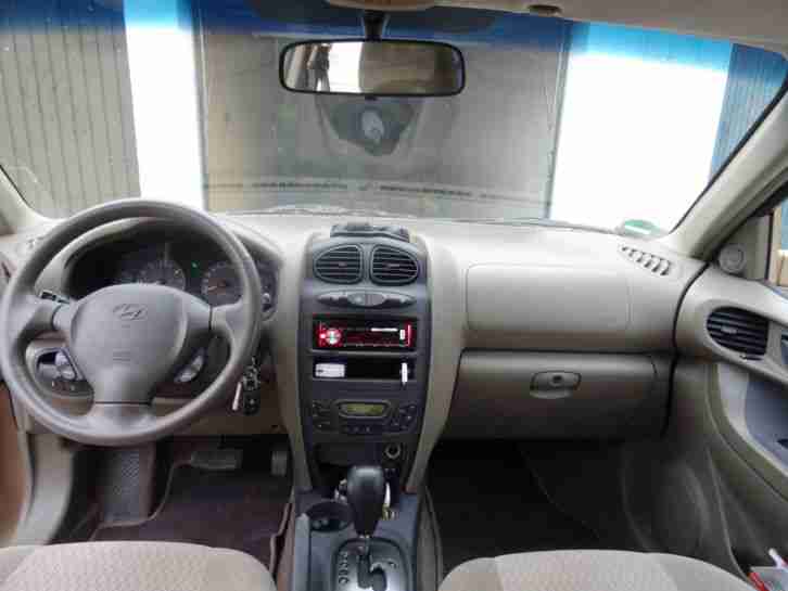 Hyundai Santa Fe 2,7 V6 in gepflegtem und gewarteten Zustand!