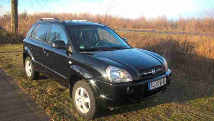 Hyundai Tucson 2.0 2WD GLS Style LPG schwarz SUV