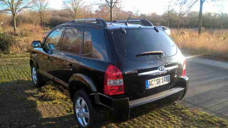 Hyundai Tucson 2.0 2WD GLS Style LPG schwarz SUV