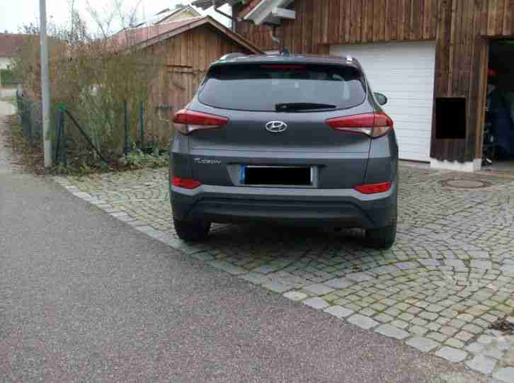 Hyundai Tucson Style/Leder/LED /AHK/132 PS+gratis ALU Felgen