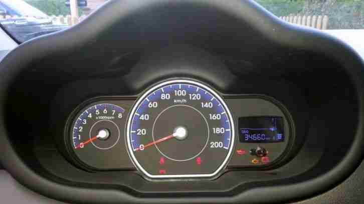 Hyundai i10, Baujahr 4/2012, 35.000 km, 1. Hand